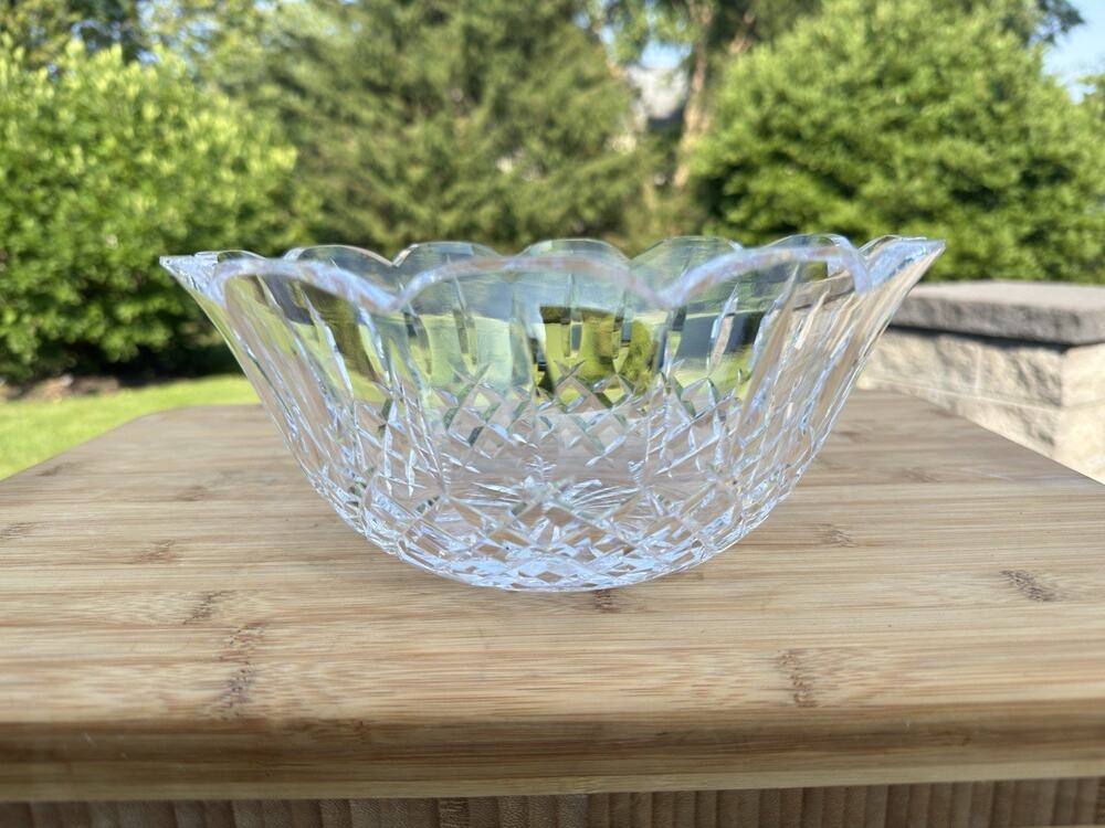 Waterford Crystal Lismore Vintage Scalloped 9” Centerpiece / Bowl Ireland Mint